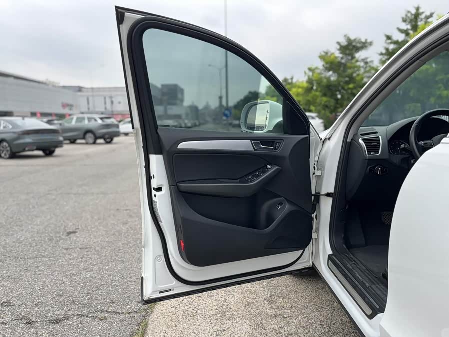 Audi Q5 2014 car image #14