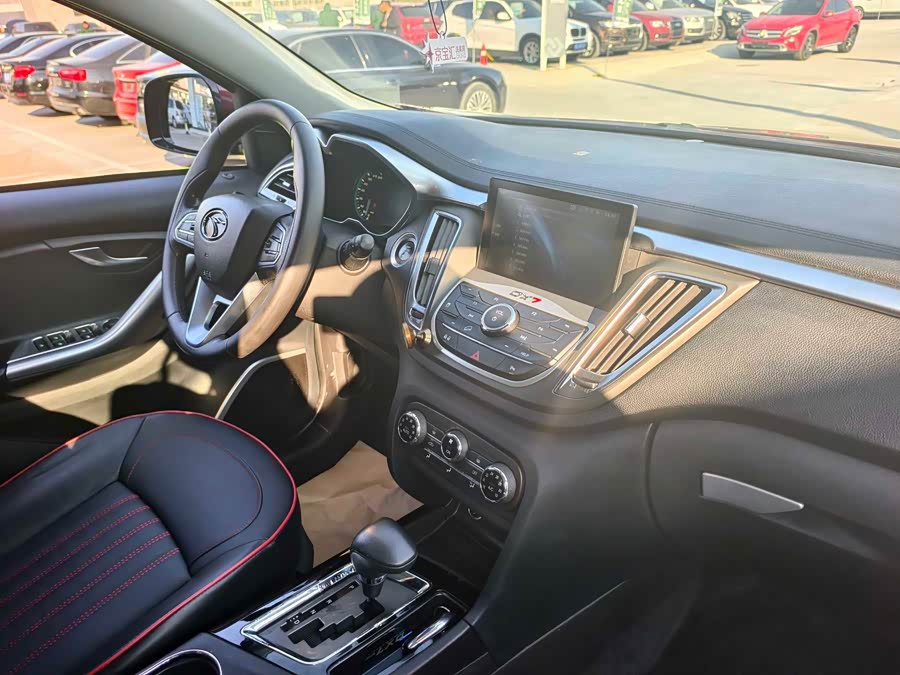 Soueast DX7 2016 car image #14