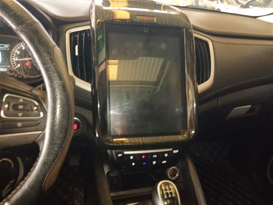 SWM X7 2016 imagen de coche #14