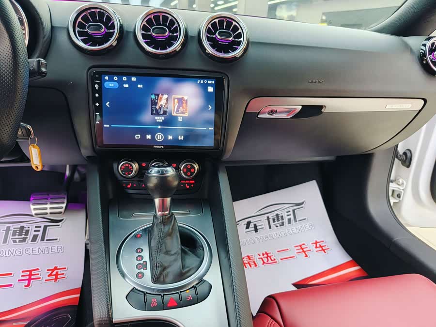 Audi TT 2011 #14 Audi TT 2011 car image #14