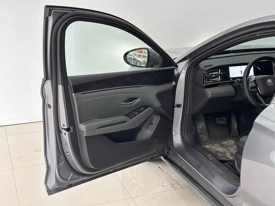 BYD Qin L 2025 #14 BYD Qin L 2025 car image #14