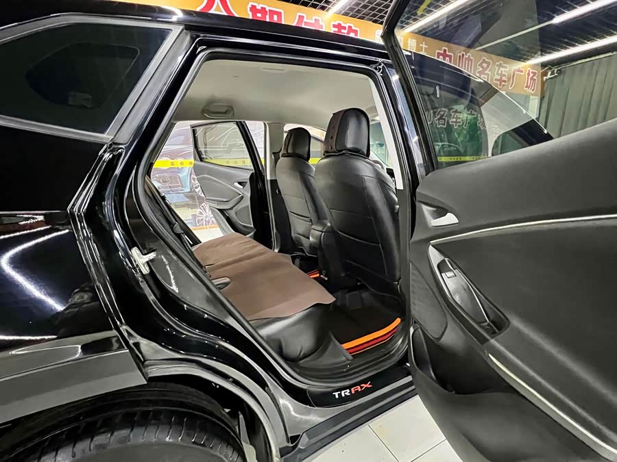 Chevrolet Tracker 2020 #14 Chevrolet Tracker 2020 car image #14