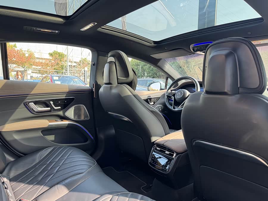Mercedes-Benz EQS Class 2023 car image #14