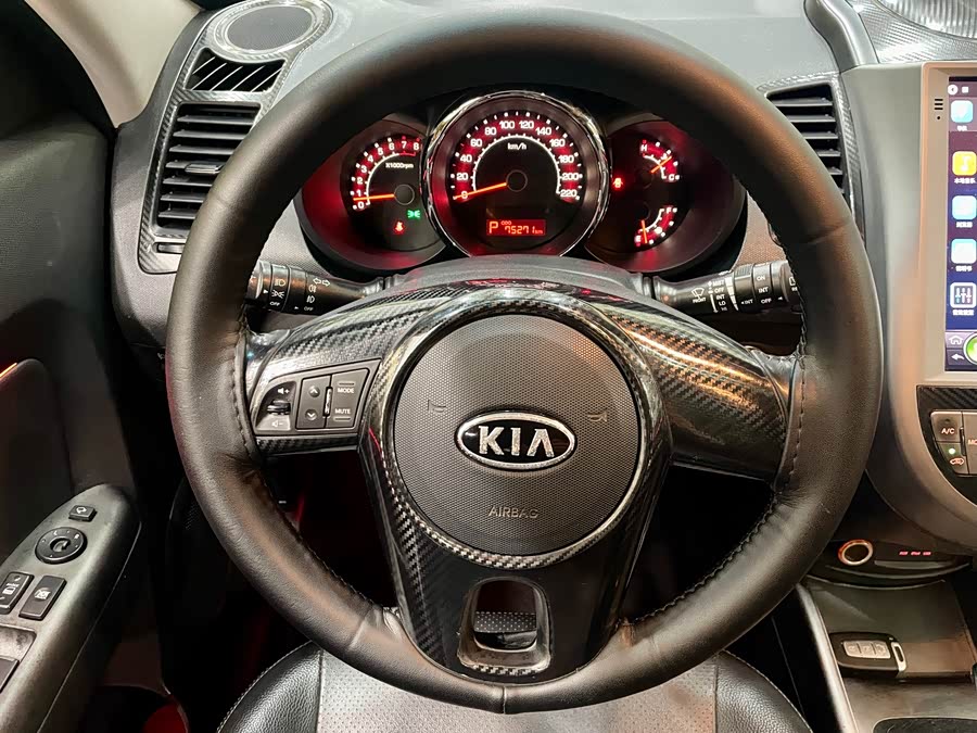 Kia Soul 2013 immagine di auto #14