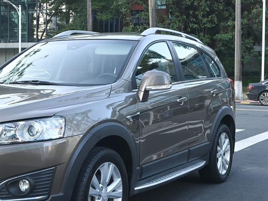 Chevrolet Captiva 2016 imagen de coche #14