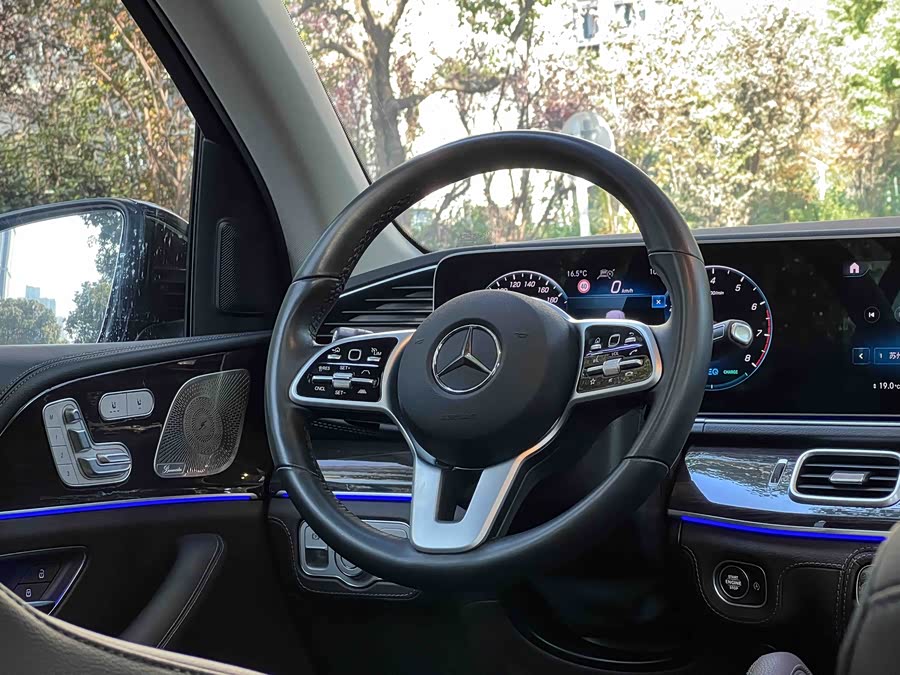Mercedes-Benz GLS Class 2021 car image #14