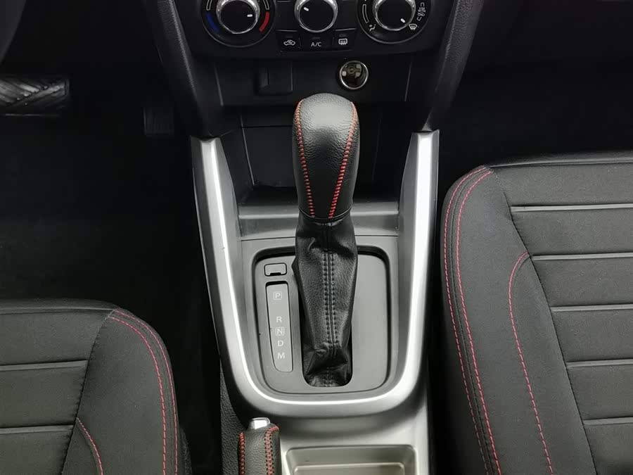 铃木 维特拉 2016 汽车图片 #14