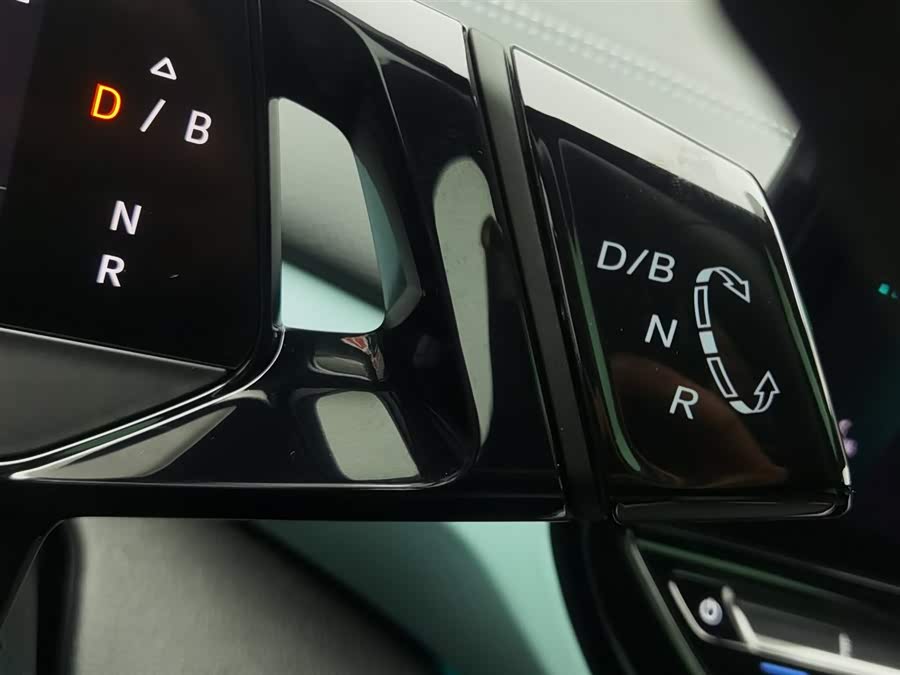 Volkswagen ID.4 X 2023 صورة سيارة #14