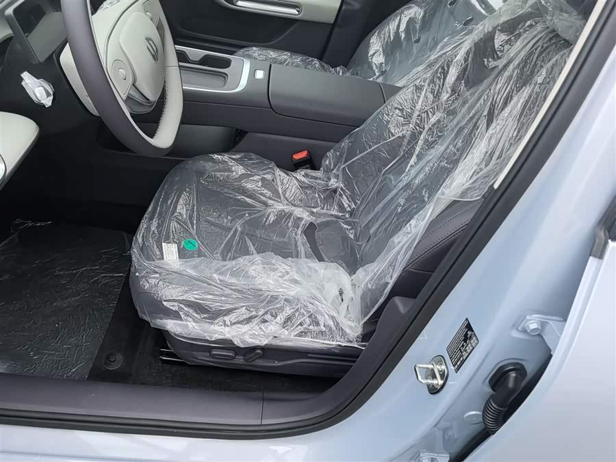 零跑汽车 零跑B01 2025 汽车图片 #14