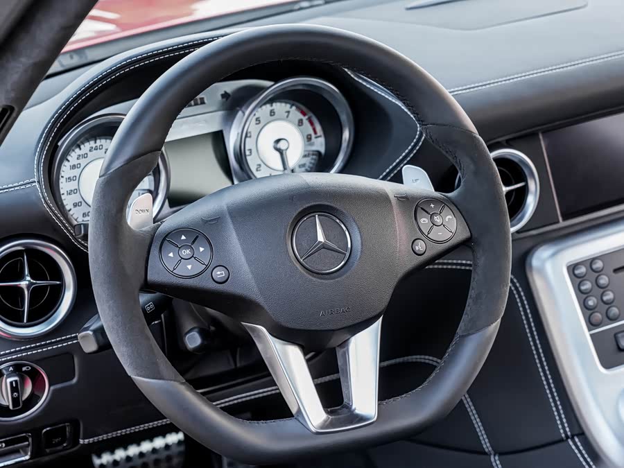 Mercedes-Benz SLS AMG 2014 car image #14