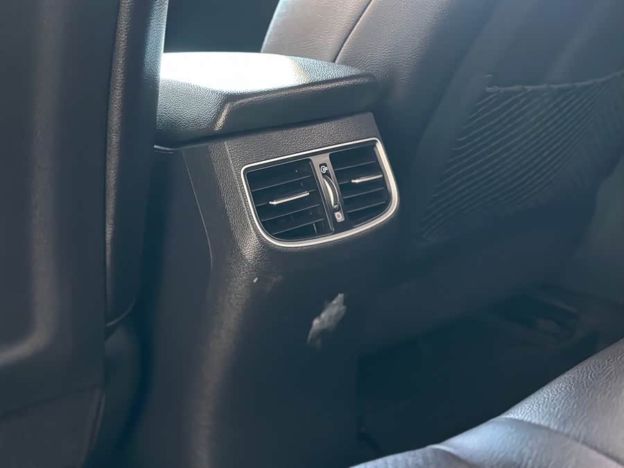 Hyundai Elantra AD 2019 car image #14