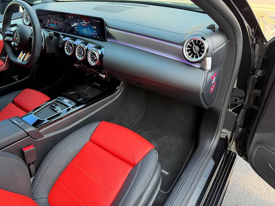 Mercedes-Benz A AMG 2024 #14 Mercedes-Benz A AMG 2024 صورة سيارة #14