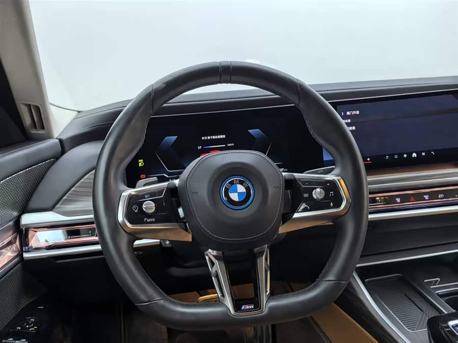 BMW i7 2025 image de voiture #14
