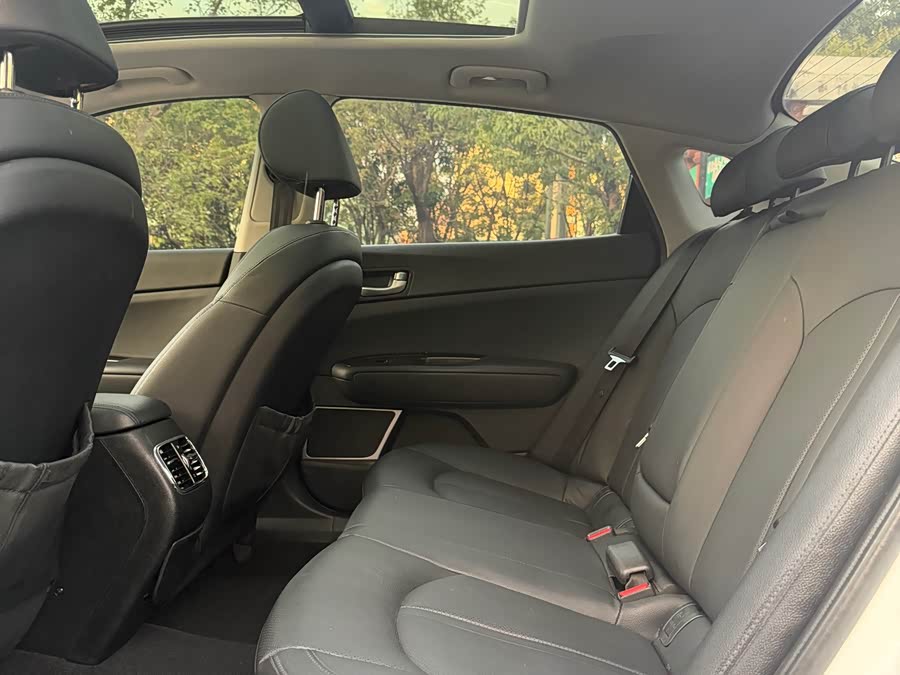 Kia K5 2016 #14 Kia K5 2016 car image #14