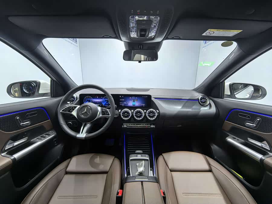 Mercedes-Benz EQA Class 2025 car image #14