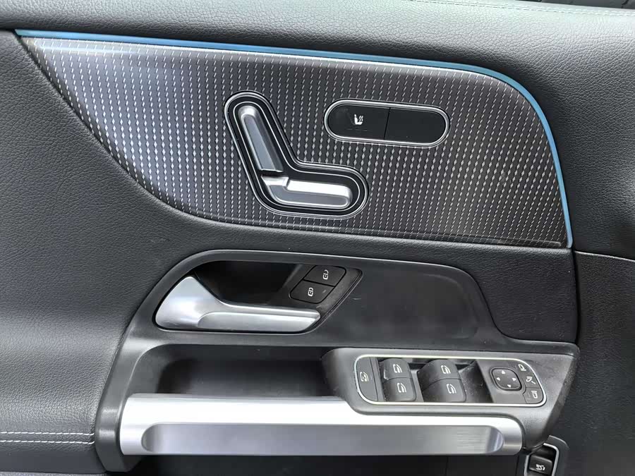 Mercedes-Benz EQB Class 2024 #14 Mercedes-Benz EQB Class 2024 car image #14