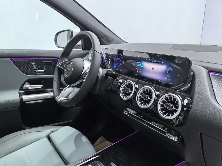 Mercedes-Benz EQA Class 2025 صورة سيارة #14