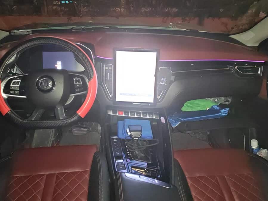 Forthing T5 2019 #14 Forthing T5 2019 صورة سيارة #14