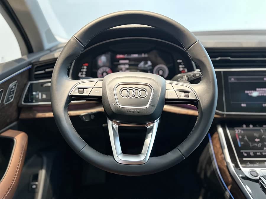 Audi Q7 2023 image de voiture #14