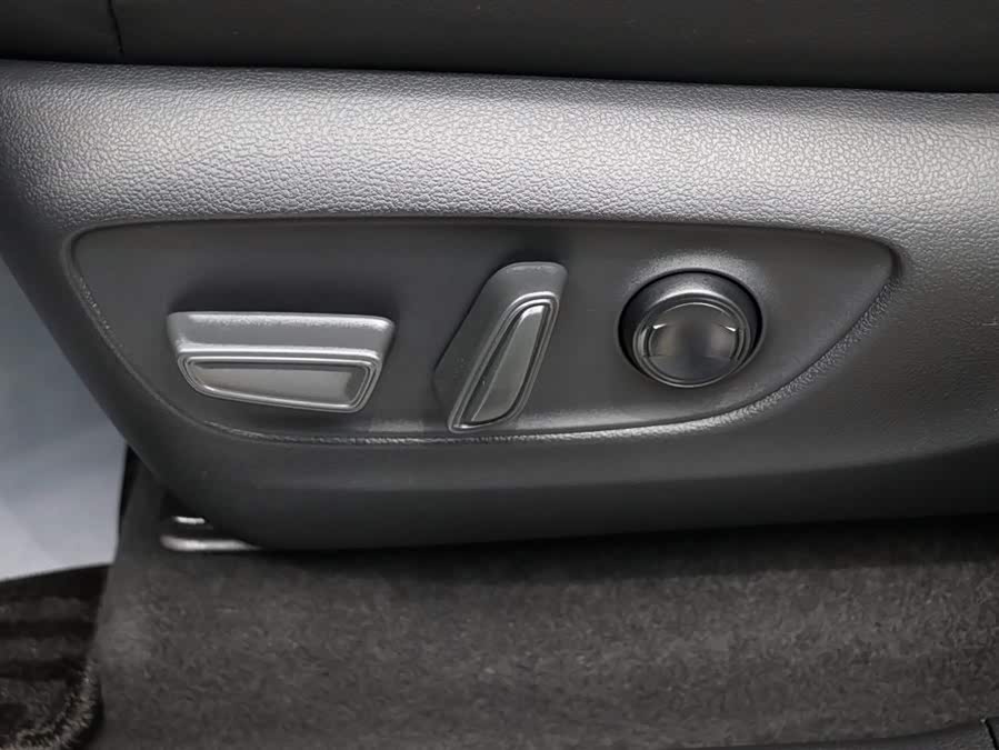 丰田 普拉多 2025 汽车图片 #14