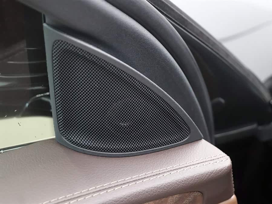 Mercedes-Benz E Class 2021 صورة سيارة #14