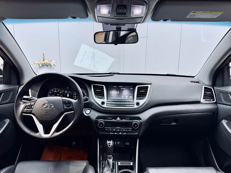 Hyundai Tucson 2016 car image #14