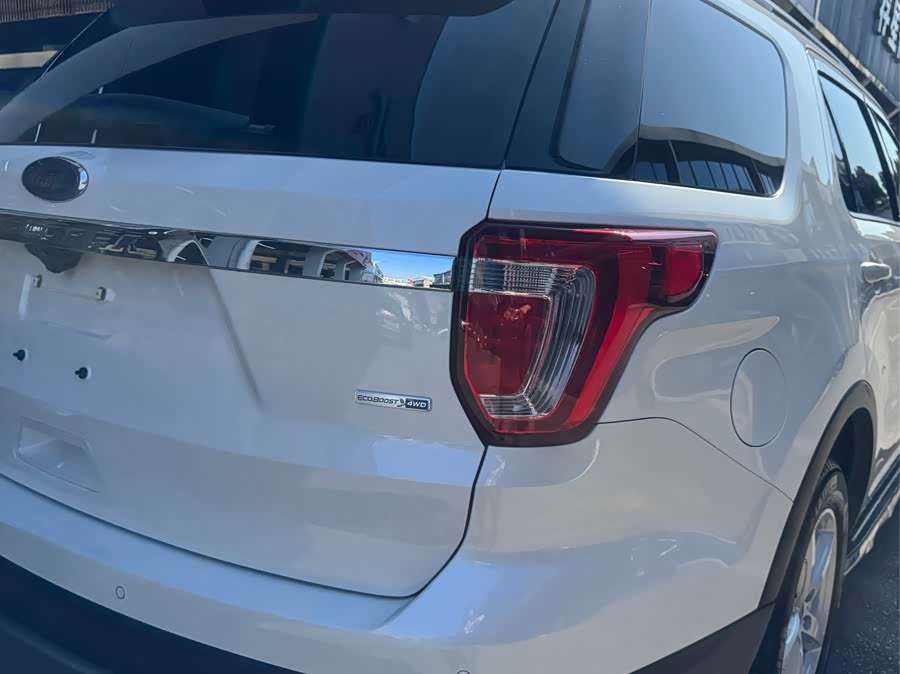 Ford Explorer (Imported) 2016 car image #14