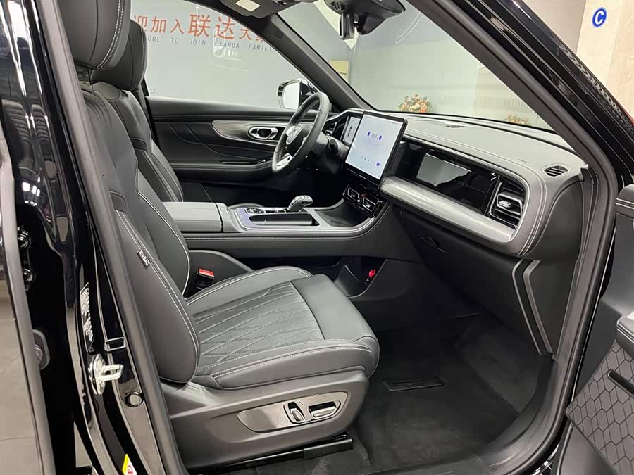 GAC Trumpchi GS8 2025 car image #14