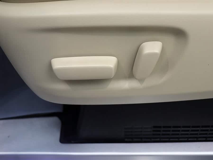 Toyota Vellfire 2023 #14 Toyota Vellfire 2023 صورة سيارة #14