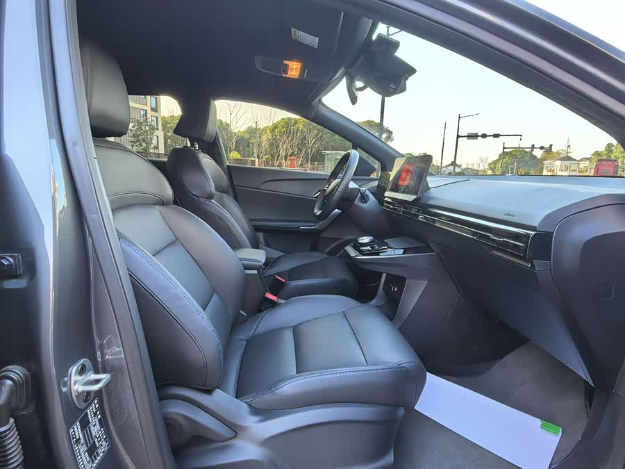 MG 4 EV 2024 car image #14