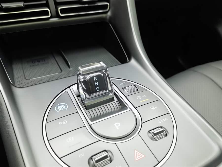 BYD Sea Lion 05 DM-i 2025 car image #14