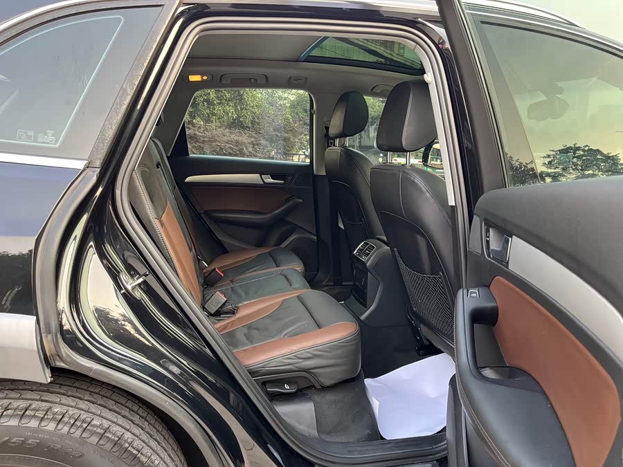 Audi Q5 2018 car image #14