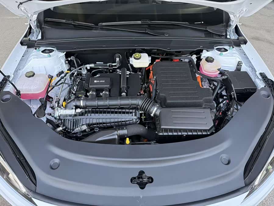 BYD Seal 05 DM-i 2025 car image #14