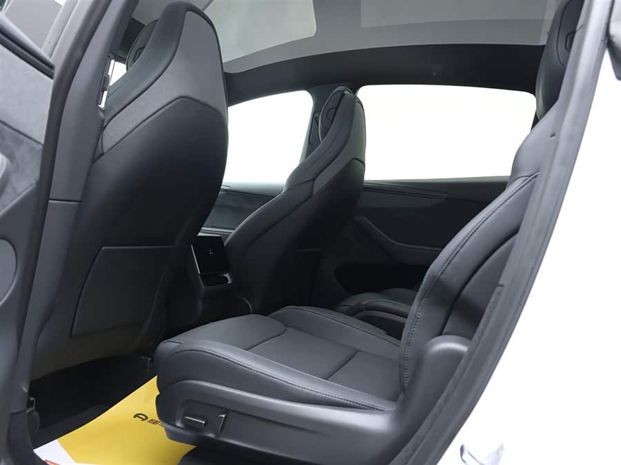 特斯拉 Model Y L 2025 汽车图片 #14