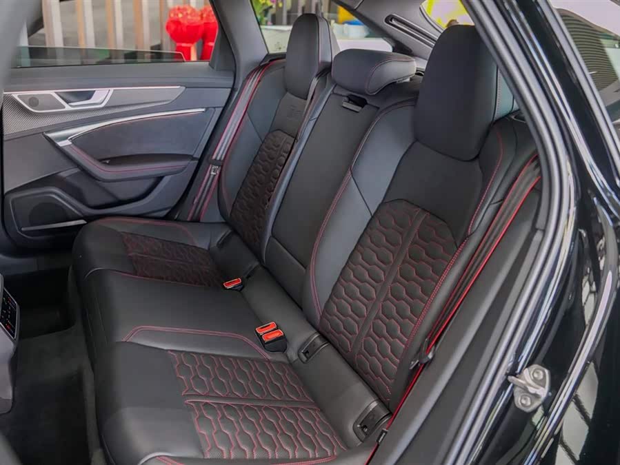 Audi RS 6 2024 immagine di auto #14