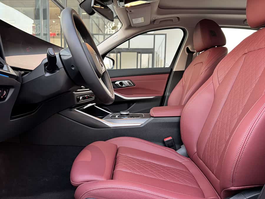 BMW i3 2025 car image #14