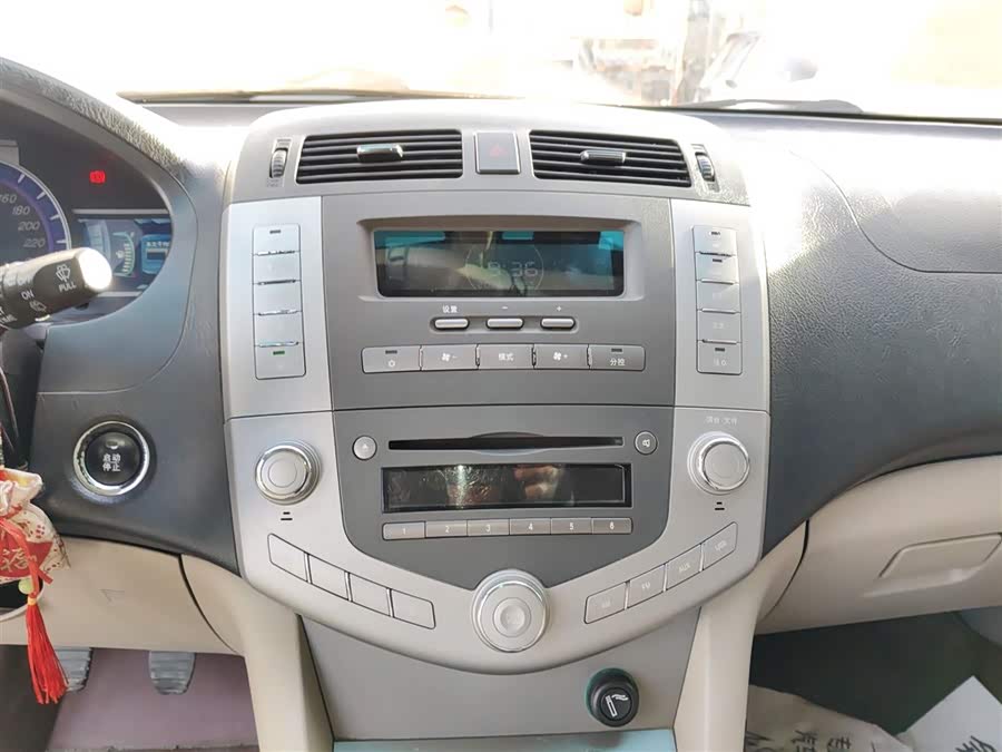 BYD S6 2014 #14 BYD S6 2014 car image #14