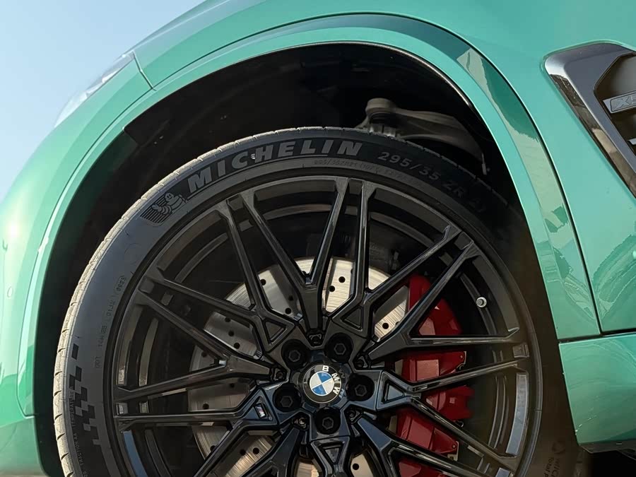 BMW X5 M 2024 car image #14