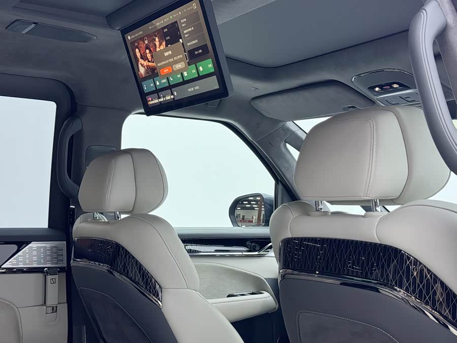 极氪 极氪009 2023 汽车图片 #14