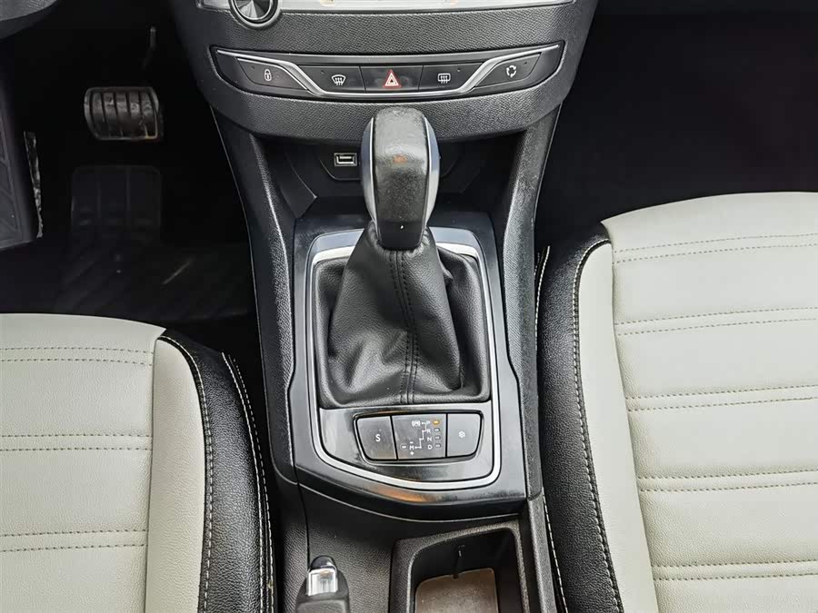 Peugeot 308S 2015 car image #14