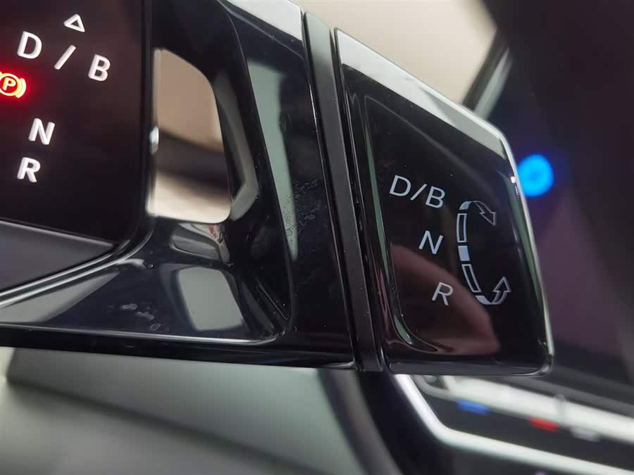 Volkswagen ID.6 X 2022 #14 Volkswagen ID.6 X 2022 car image #14