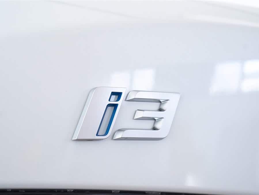 BMW i3 2025 car image #14