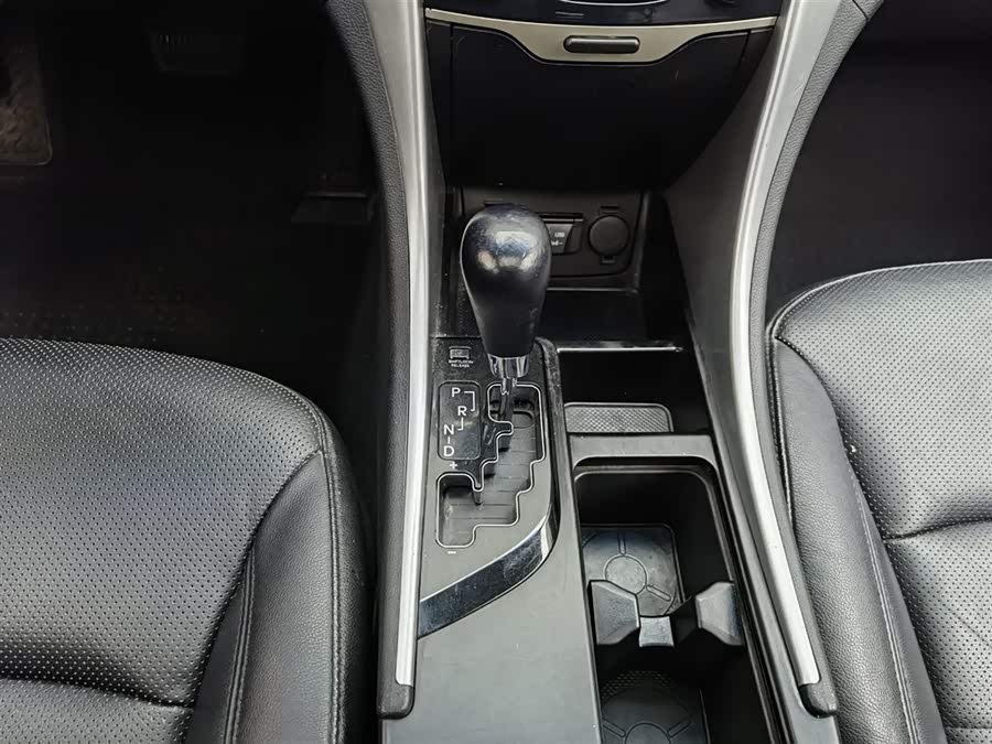 Hyundai Sonata 2013 car image #14