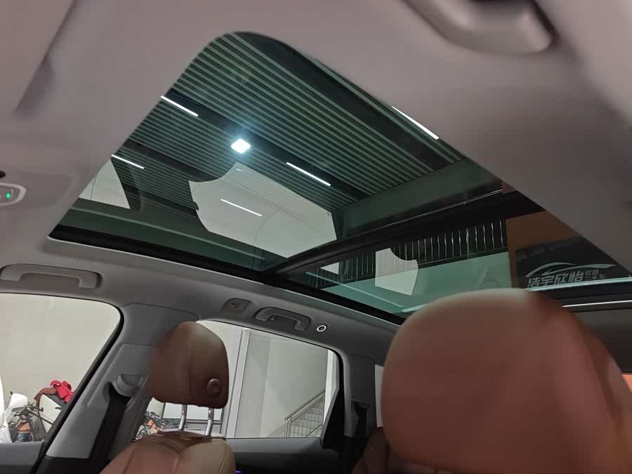 Audi Q7 2021 car image #14