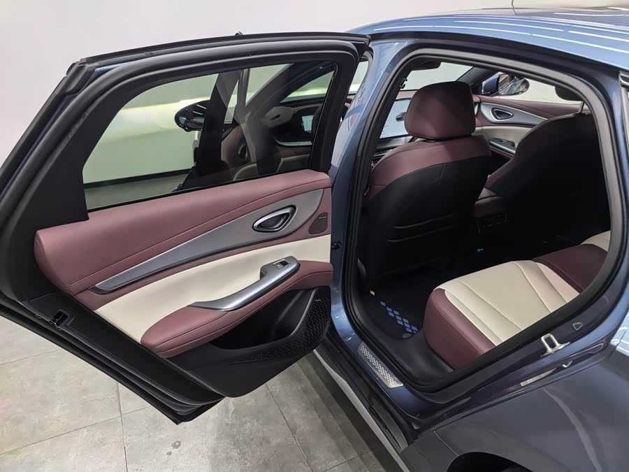 BYD Seal 07 DM-i 2025 imagen de coche #14
