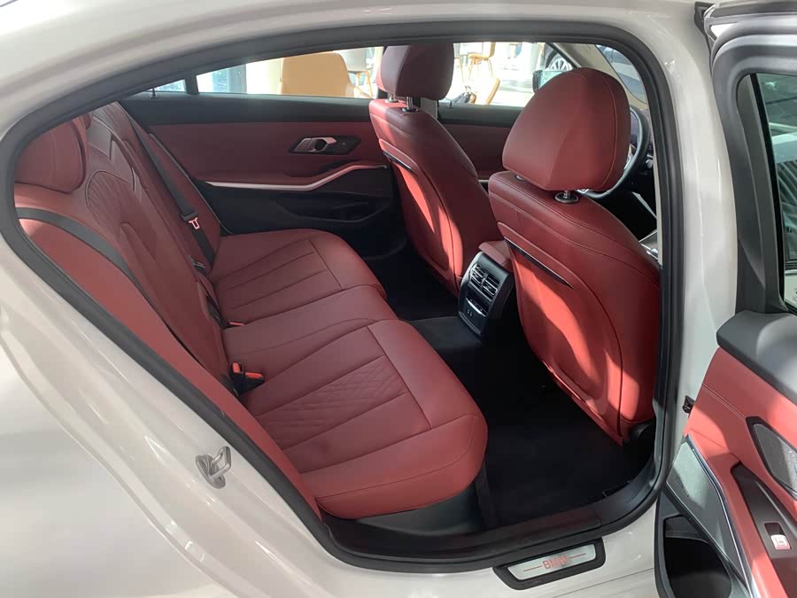 BMW i3 2024 car image #14