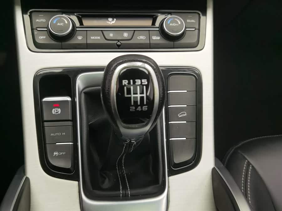 GEELY Boyue 2020 car image #14