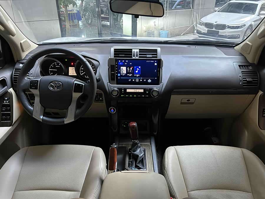 Toyota Prado (Imported) 2014 car image #14