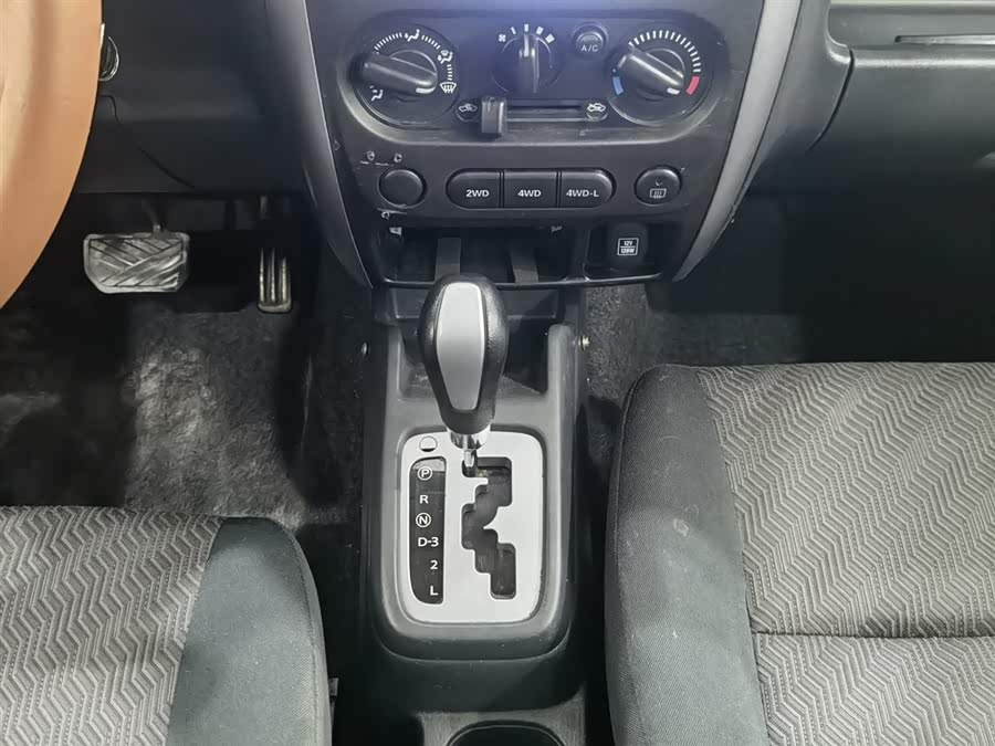 Suzuki Jimny (Imported) 2014 immagine di auto #14