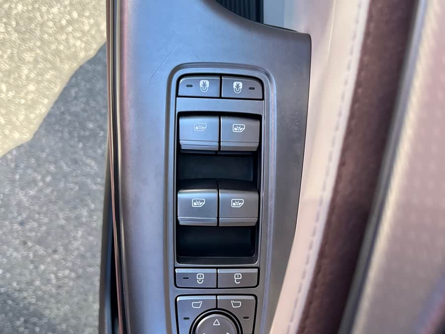 BYD Seal 07 DM-i 2025 car image #14
